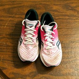 Saucony Freedom 3 running shoes